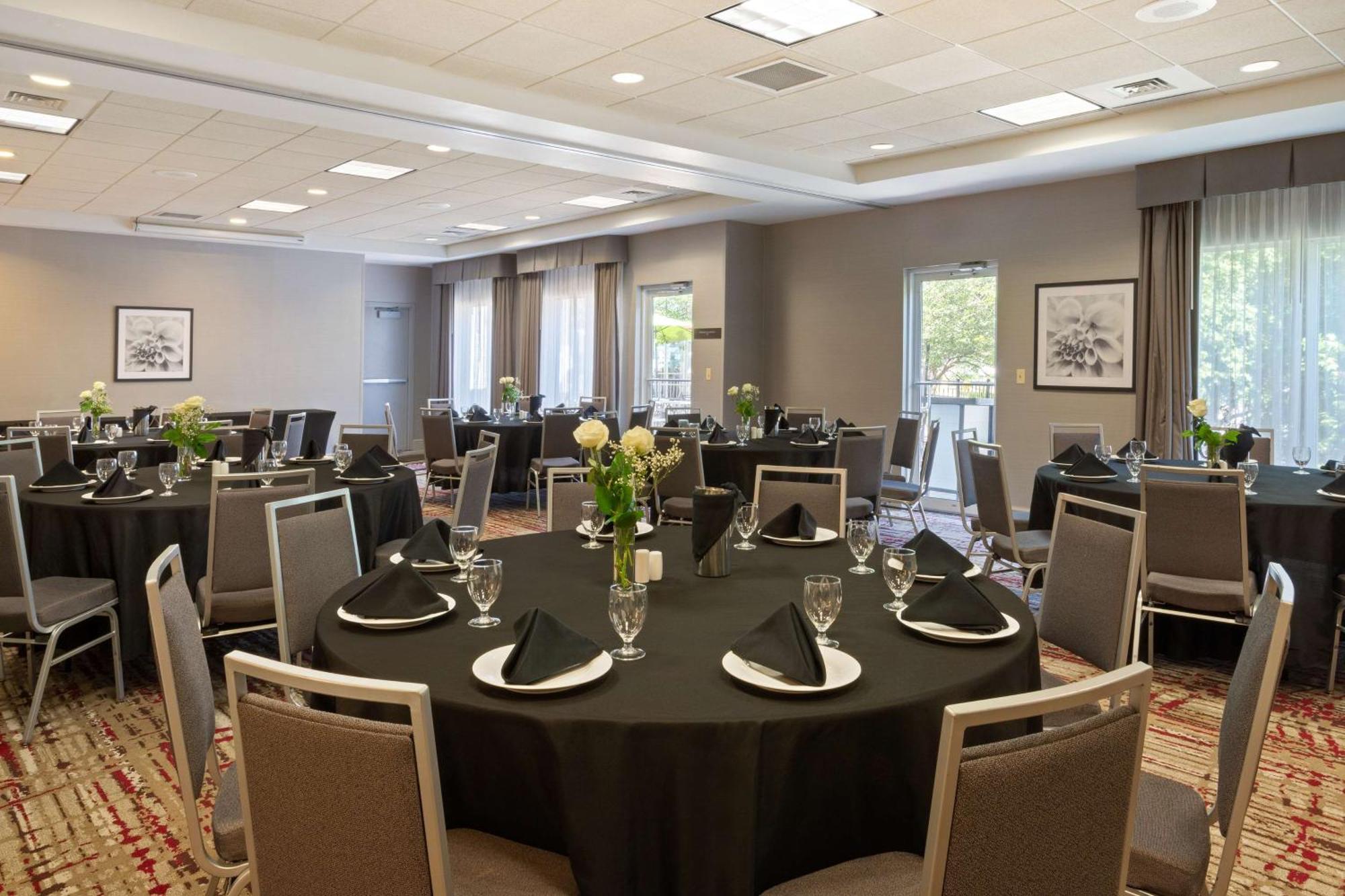Hilton Garden Inn Chesterton Exterior photo